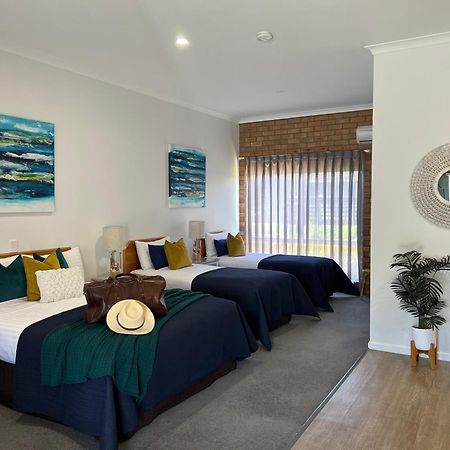 Coastal Waters Motor Inn Lakes Entrance Exterior foto