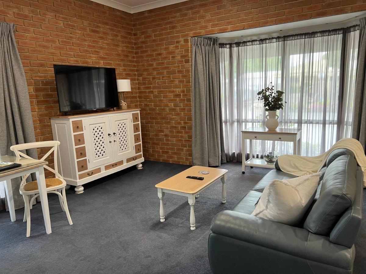 Coastal Waters Motor Inn Lakes Entrance Exterior foto