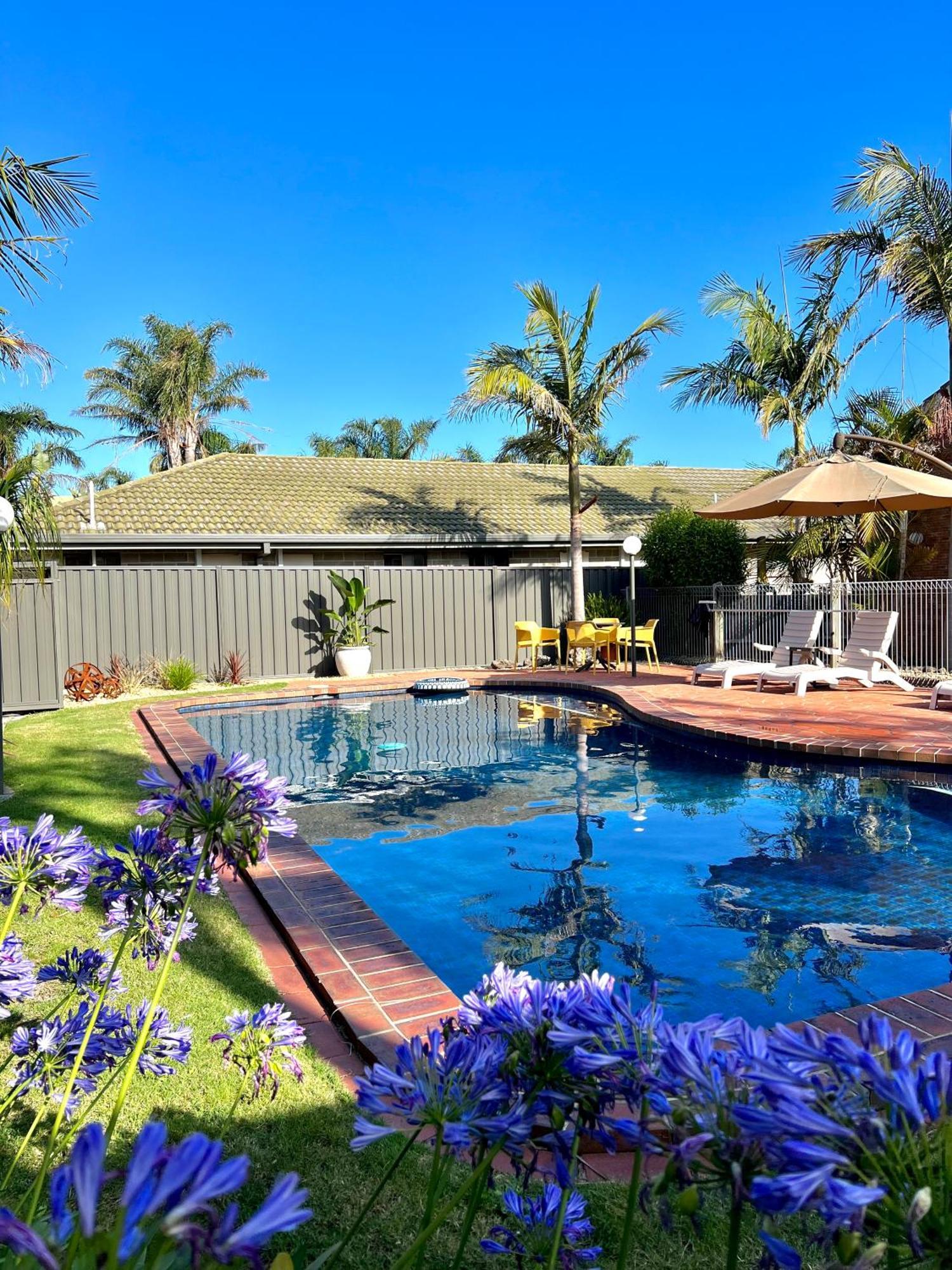 Coastal Waters Motor Inn Lakes Entrance Exterior foto